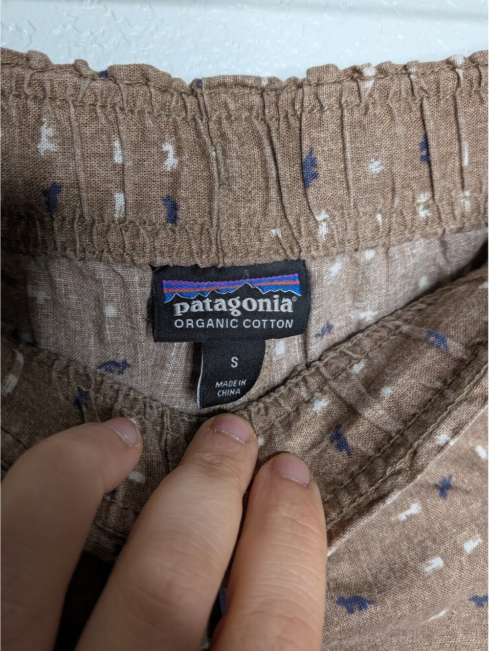 Patagonia Organic Cotton Brown Printed Baggies Shorts Men’s Small - Picture 2 of 5